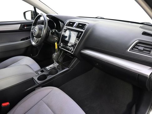 Used 2019 Subaru Outback 2.5i Premium image 15