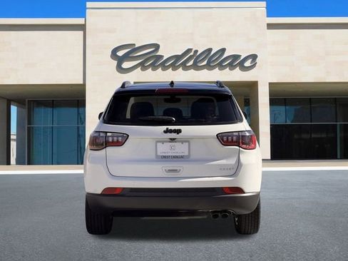 Used 2021 Jeep Compass Latitude w/ Sun and Sound Group image 4