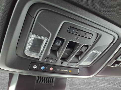 Used 2023 Chevrolet Silverado 1500 ZR2 w/ Technology Package image 23