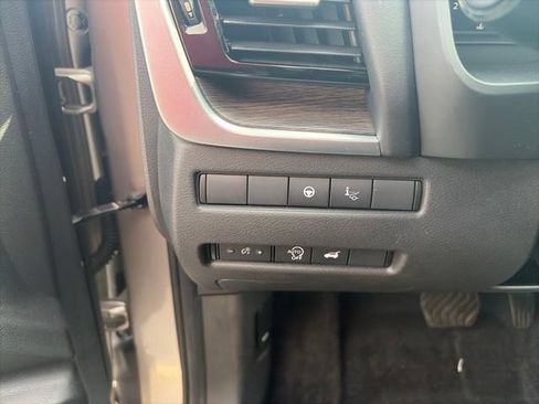 Used 2026 Nissan Rogue Platinum w/ Platinum Premium Package AWD/4WD image 19