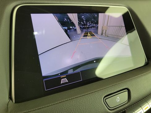 Used 2023 Cadillac XT4 Luxury w/ Cold Weather Package FWD image 20