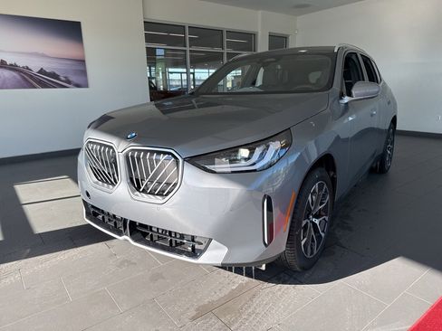 New 2026 BMW X3 xDrive30 w/ Premium Package image 3