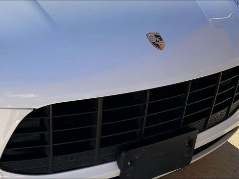 Used 2018 Porsche Macan S image 31