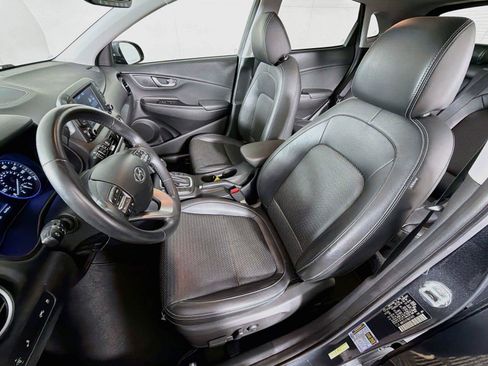 Used 2021 Hyundai Kona Limited AWD/4WD image 2