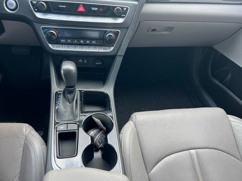 Used 2018 Hyundai Sonata Limited image 34