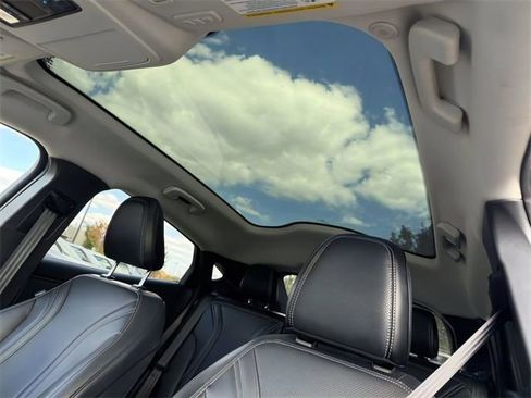 Used 2021 Ford Mustang Mach-E Premium image 21