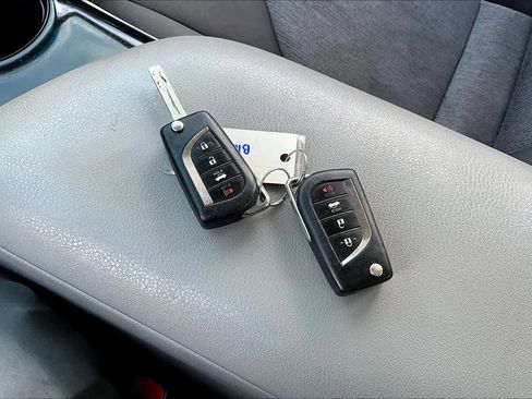 Used 2018 Toyota Camry LE w/ Protection Package (Q2) image 13