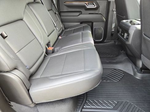 Used 2022 Chevrolet Silverado 1500 LT Trail Boss w/ LT Trail Boss Premium Package image 16