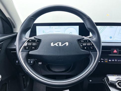 Used 2023 Kia EV6 Light image 27