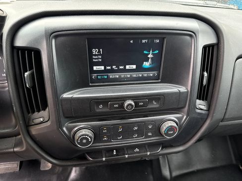 Used 2018 Chevrolet Silverado 2500 W/T w/ WT Convenience Package RWD image 13