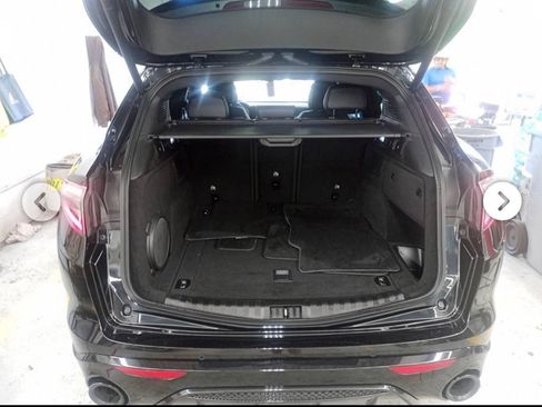 Used 2024 Alfa Romeo Stelvio Veloce AWD/4WD image 14