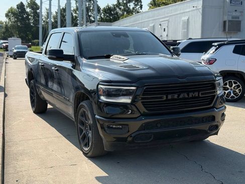 Used 2023 RAM 1500 Laramie AWD/4WD image 4