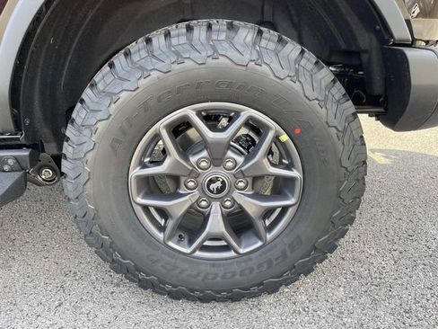 New 2025 Ford Bronco Badlands image 11