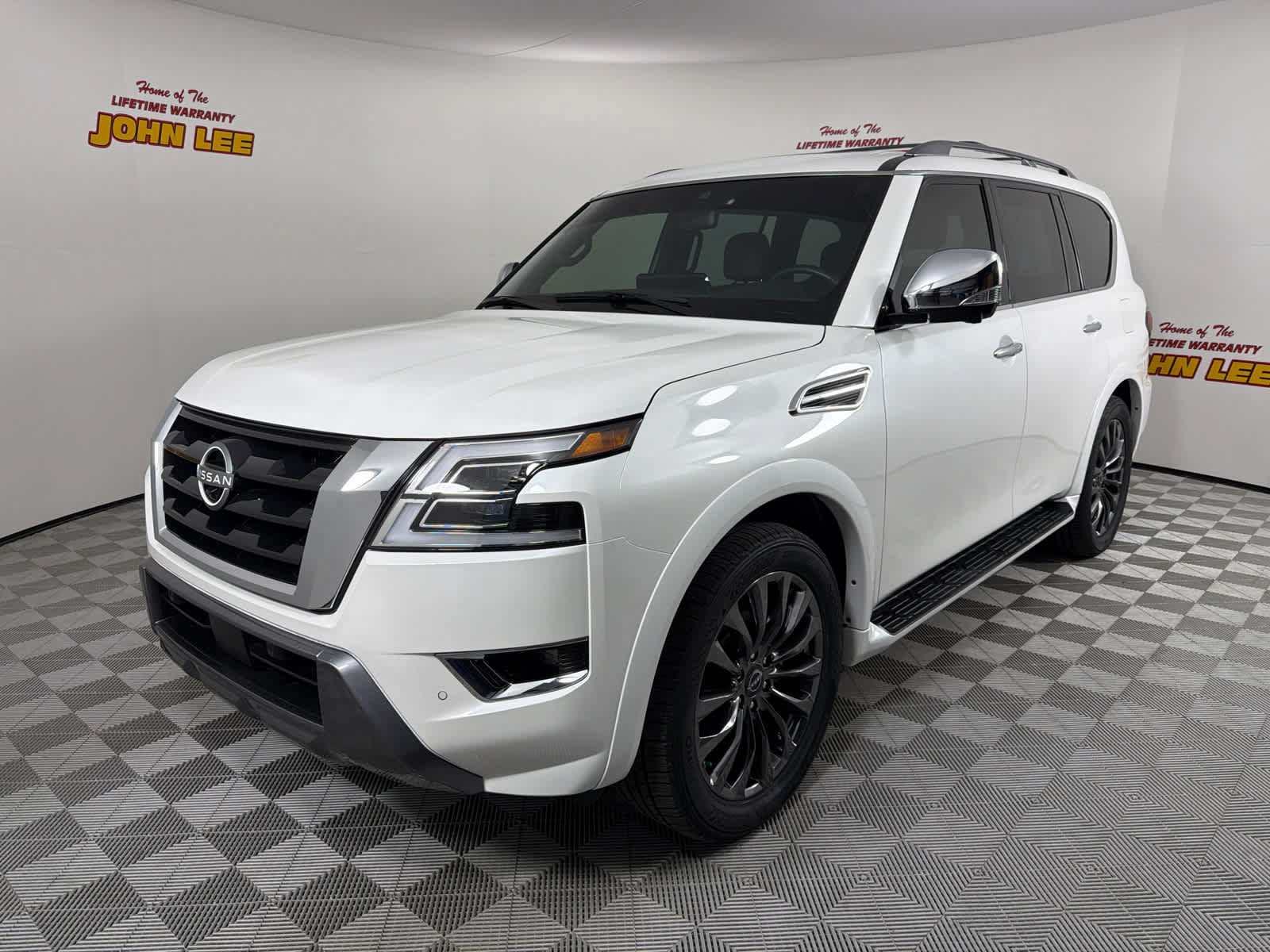 Certified 2024 Nissan Armada Platinum w/ Captain's Chairs Package RWD image 1
