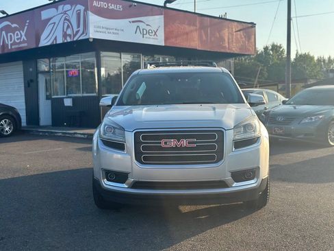 Used 2015 GMC Acadia SLT w/ Technology Package FWD image 2