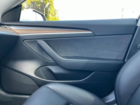 Used 2023 Tesla Model 3 Standard Range RWD image 19