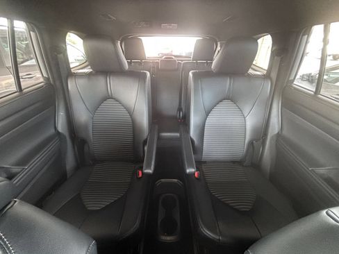 Used 2025 Toyota Highlander XSE AWD/4WD image 42