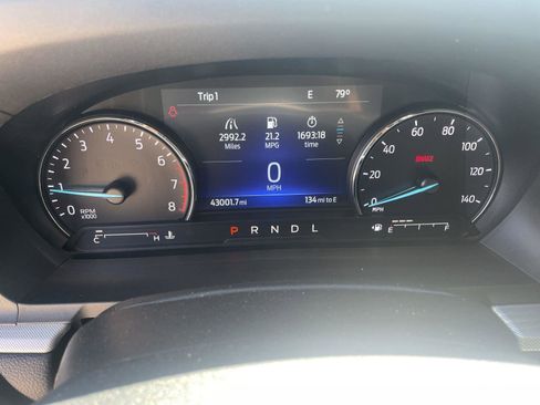 Used 2022 Ford Explorer XLT w/ Equipment Group 202A image 16