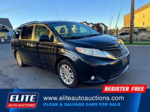 Used 2014 Toyota Sienna XLE FWD image 1