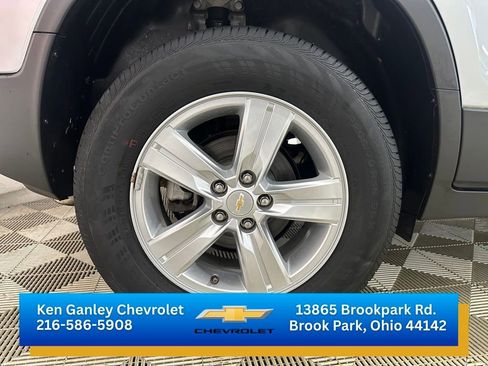Used 2022 Chevrolet Trax LT w/ LT Convenience Package AWD/4WD image 26