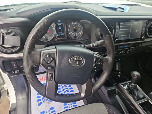 Used 2023 Toyota Tacoma TRD Off-Road AWD/4WD image 13