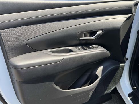 Used 2025 Hyundai Tucson SE AWD/4WD image 17