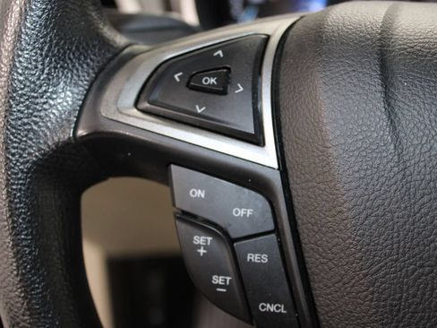 Used 2020 Ford Fusion SE FWD image 20