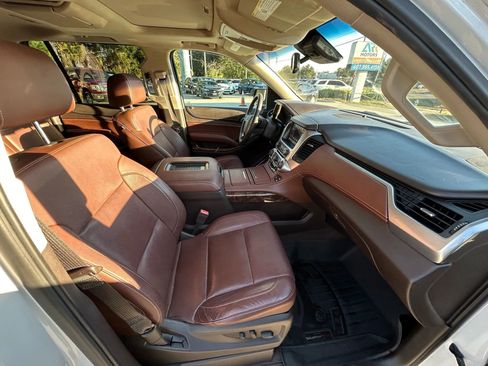 Used 2016 Chevrolet Suburban LTZ image 5