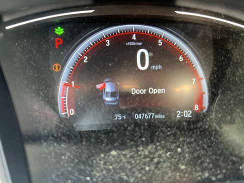 Used 2019 Honda Civic Sport image 8