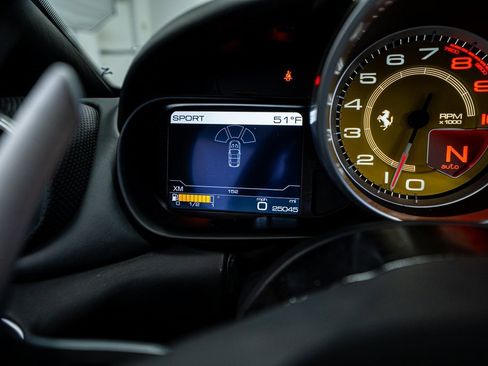 Used 2016 Ferrari California T image 47