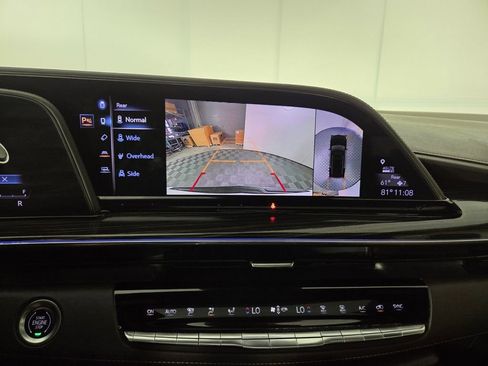 Used 2021 Cadillac Escalade Premium Luxury image 20