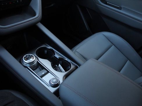 New 2026 Ford Explorer Active w/ Active Comfort Package RWD image 31