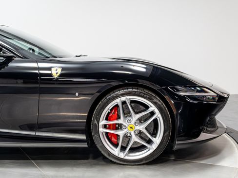 Used 2022 Ferrari Roma RWD image 22