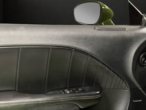 Used 2015 Dodge Challenger R/T Plus RWD image 31