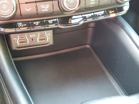 Used 2022 Dodge Durango GT AWD/4WD image 31