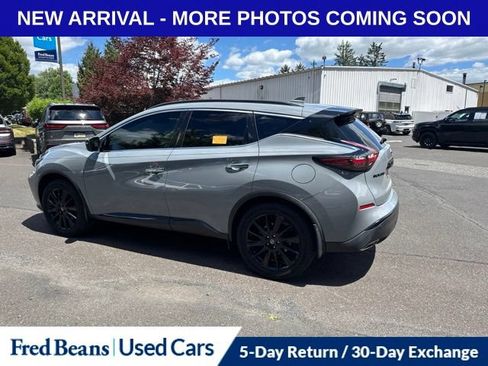 Used 2022 Nissan Murano SV w/ SV Midnight Edition Package FWD image 4