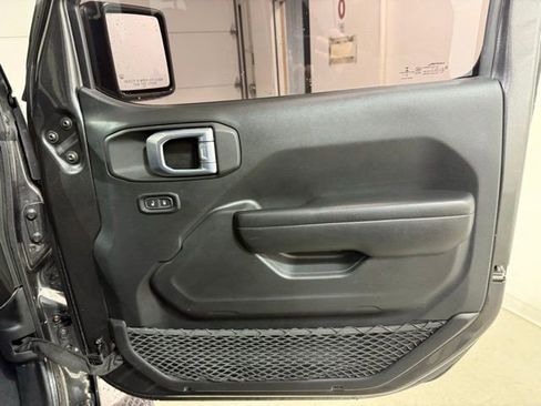 Used 2021 Jeep Wrangler Unlimited Sport AWD/4WD image 28