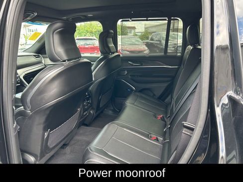 Certified 2022 Jeep Grand Cherokee Overland w/ Luxury Tech Group IV image 34