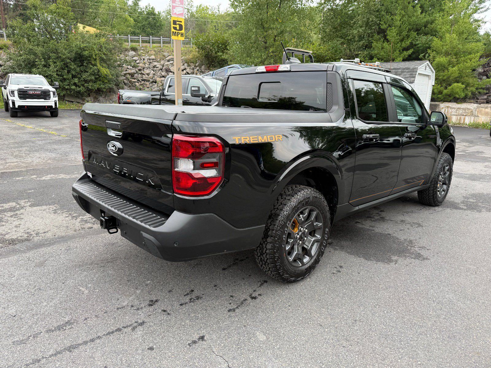 Used 2025 Ford Maverick Tremor AWD/4WD image 5