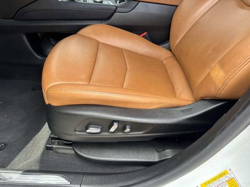 Used 2021 Cadillac XT5 Premium Luxury FWD image 19