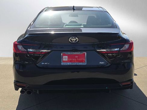 Certified 2025 Toyota Camry SE FWD image 4