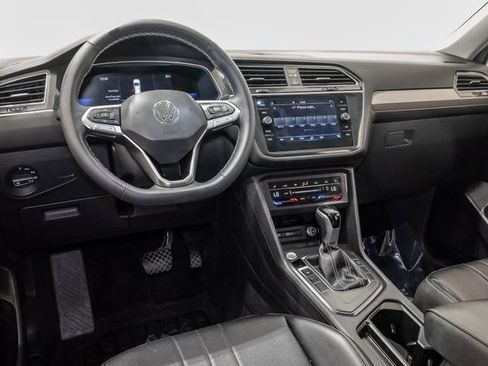 Used 2024 Volkswagen Tiguan SE FWD image 7