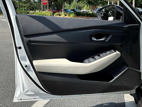 New 2025 Honda Accord SE image 13