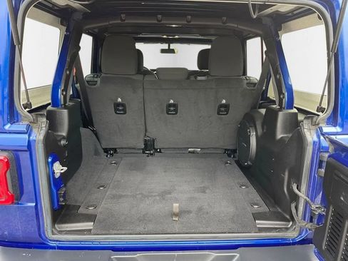 Used 2019 Jeep Wrangler Unlimited Sahara w/ Uconnect 4C Nav & Sound Group AWD/4WD image 8