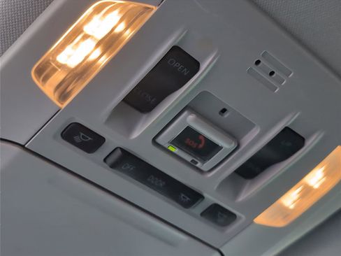 Used 2022 Toyota Highlander XLE image 15