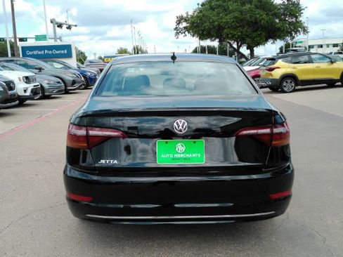 Used 2019 Volkswagen Jetta SE FWD image 9