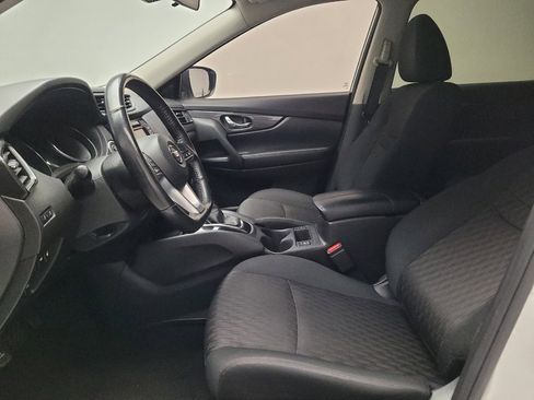 Used 2019 Nissan Rogue SV FWD image 17