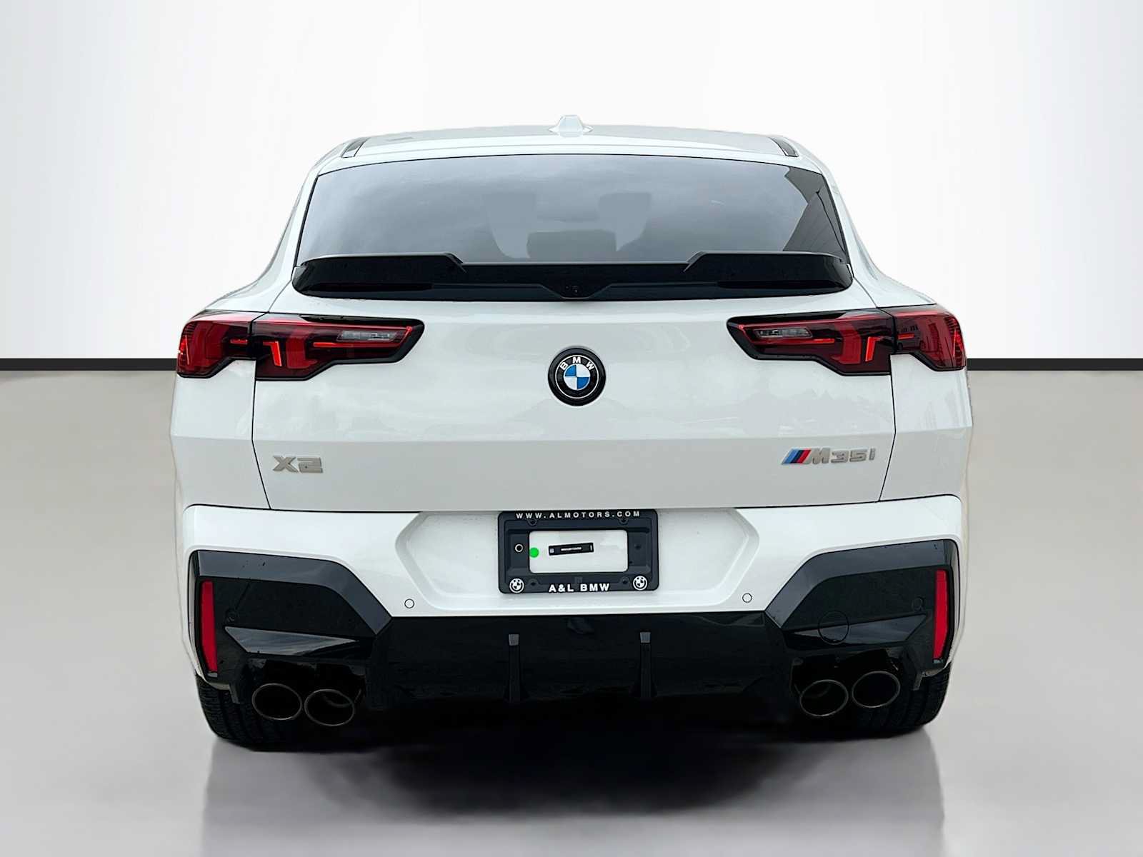 Used 2026 BMW X2 M35i w/ Technology Package AWD/4WD image 4