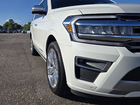 Used 2023 Ford Expedition Platinum image 9