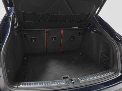 Certified 2019 Porsche Macan AWD/4WD image 16